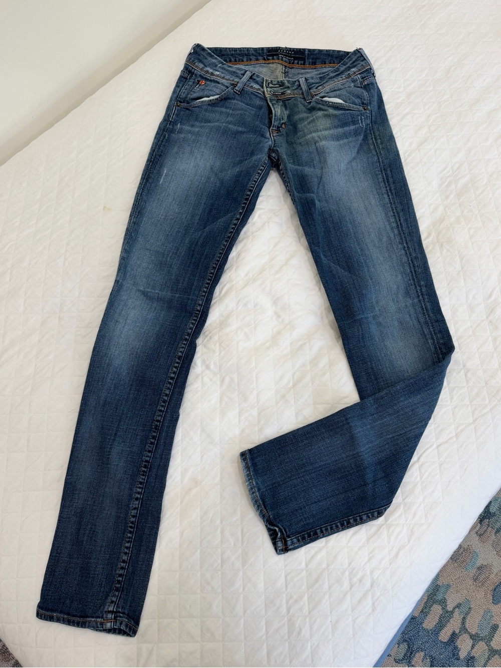 Hudson Jeans Women's Straight Leg in Faded Dark Blue